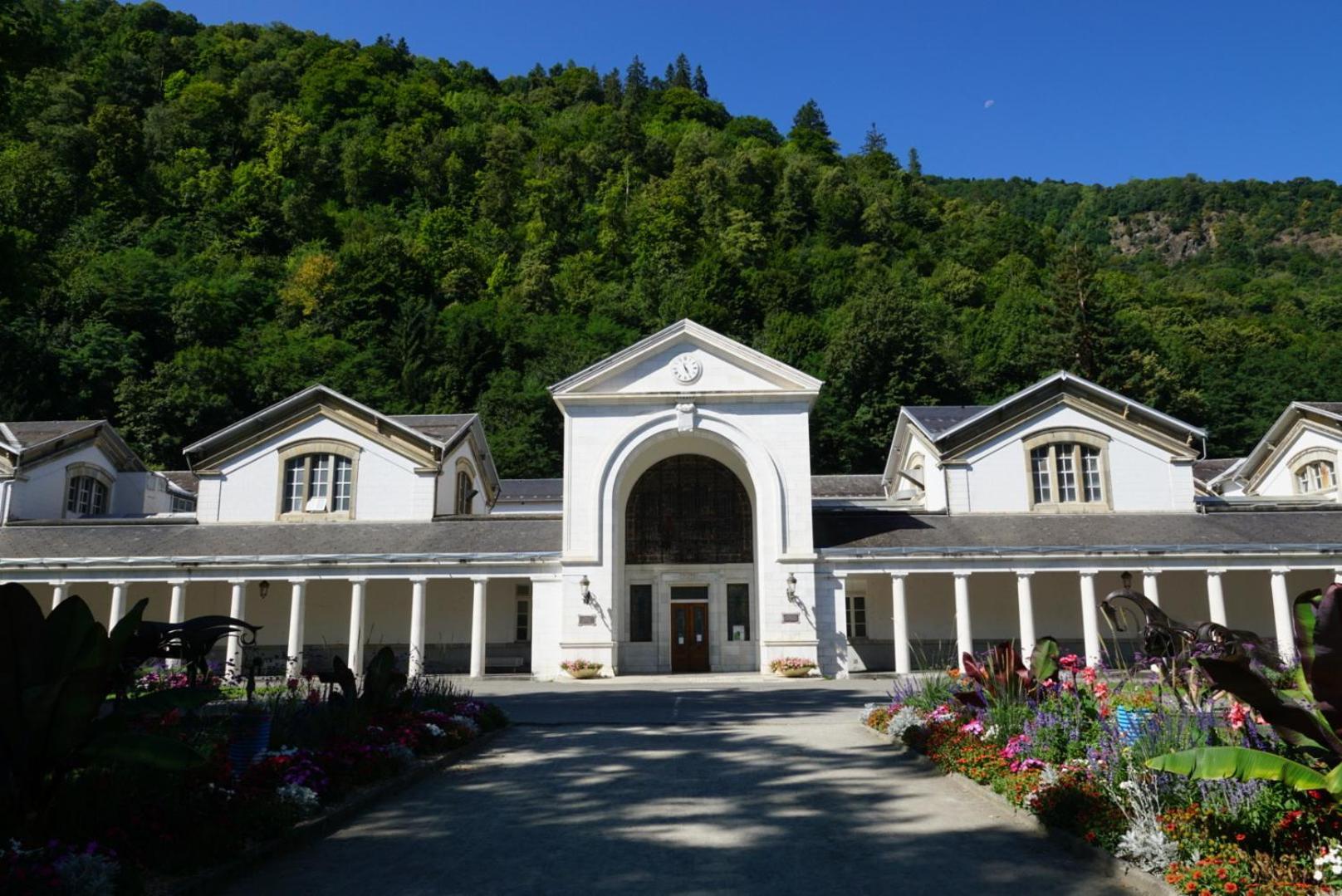 Bagneres De Luchon, Residence Val De Jade, Beau T3 Meuble, Plein Centre, Pour 4 Ou 6 Personnes Exterior photo